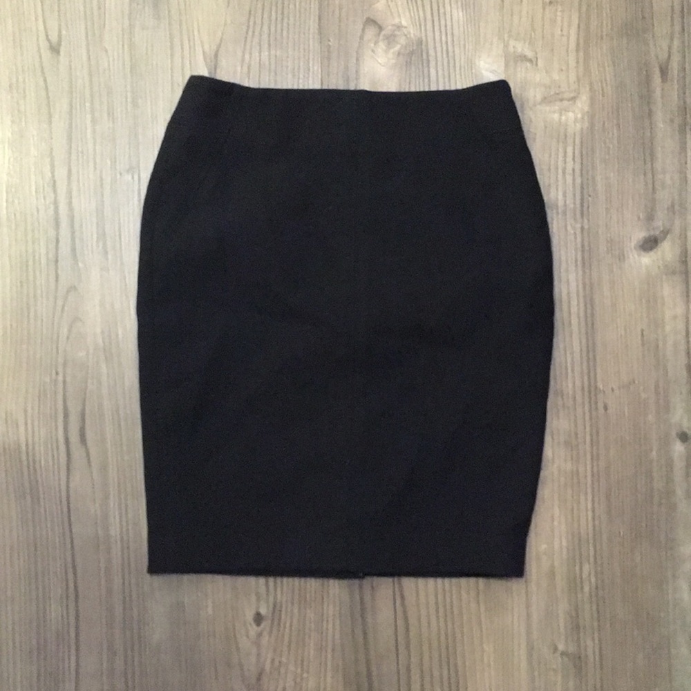LOFT 0P stretchy black pencil skirt